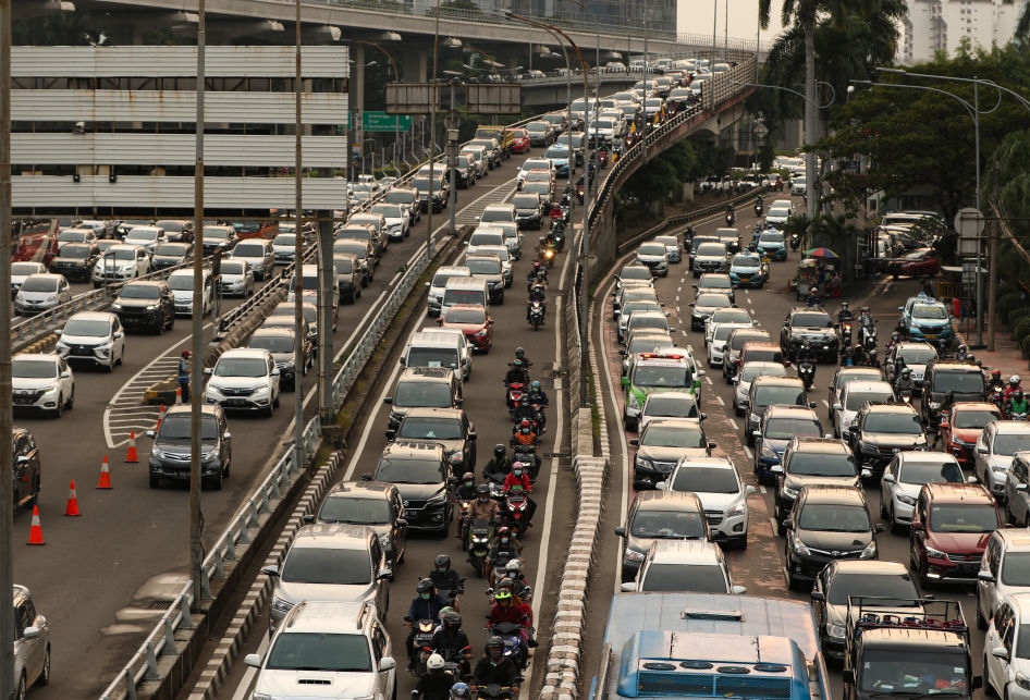 Jakarta Kembali Macet Parah di Hari Pertama Kerja: Dari TransJakarta Hingga Ojol, Warga Cerita Lengkap
