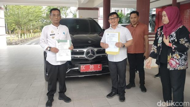 Kontroversi Mobil Dinas Rp 8 Miliar: Prabowo Singgung Kepala Daerah, Susi Pudjiastuti Kaget, dan Pemerintah DKI Jakarta Tegas Atur Penggunaan
