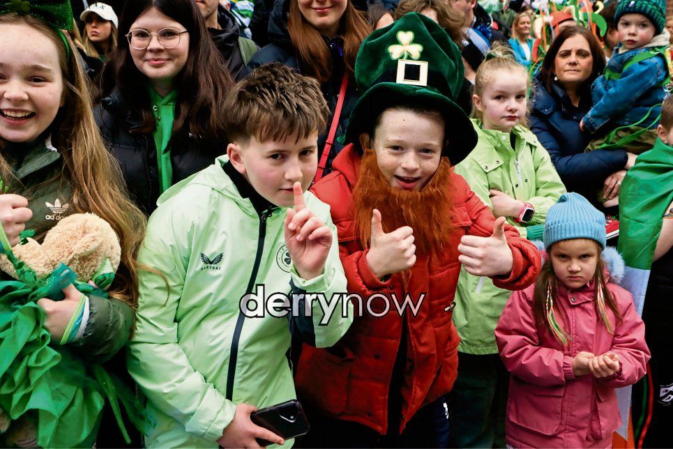 Meriahnya Perayaan St. Patrick di Derry dan Upaya Budaya Baru di Kota Tepi Irlandia