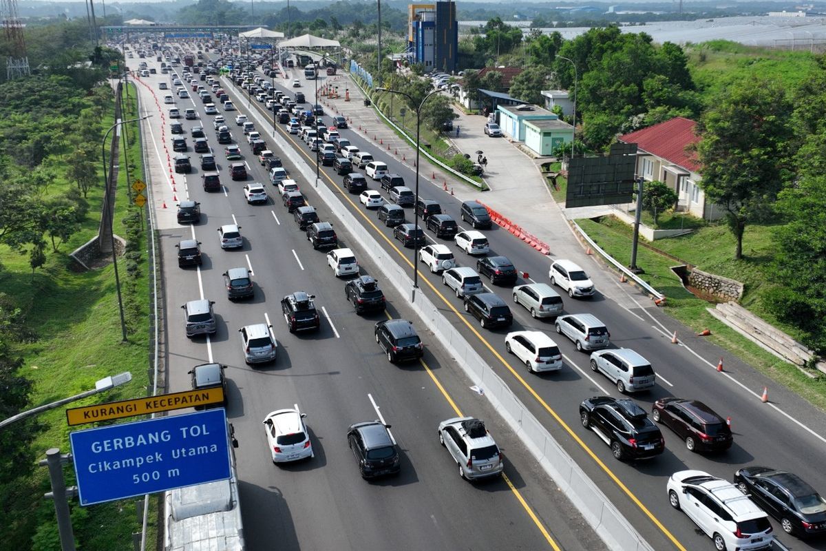 Puncak Arus Balik Lebaran 2026: 250 Ribu Kendaraan Menuju Jakarta, Hindari Perjalanan pada 28-29 Maret!