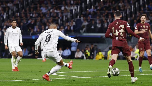 Real Madrid Gigit Man City 3‑0 di Bernabeu, Valverde Cetak Hattrick, Statistik Mengejutkan!