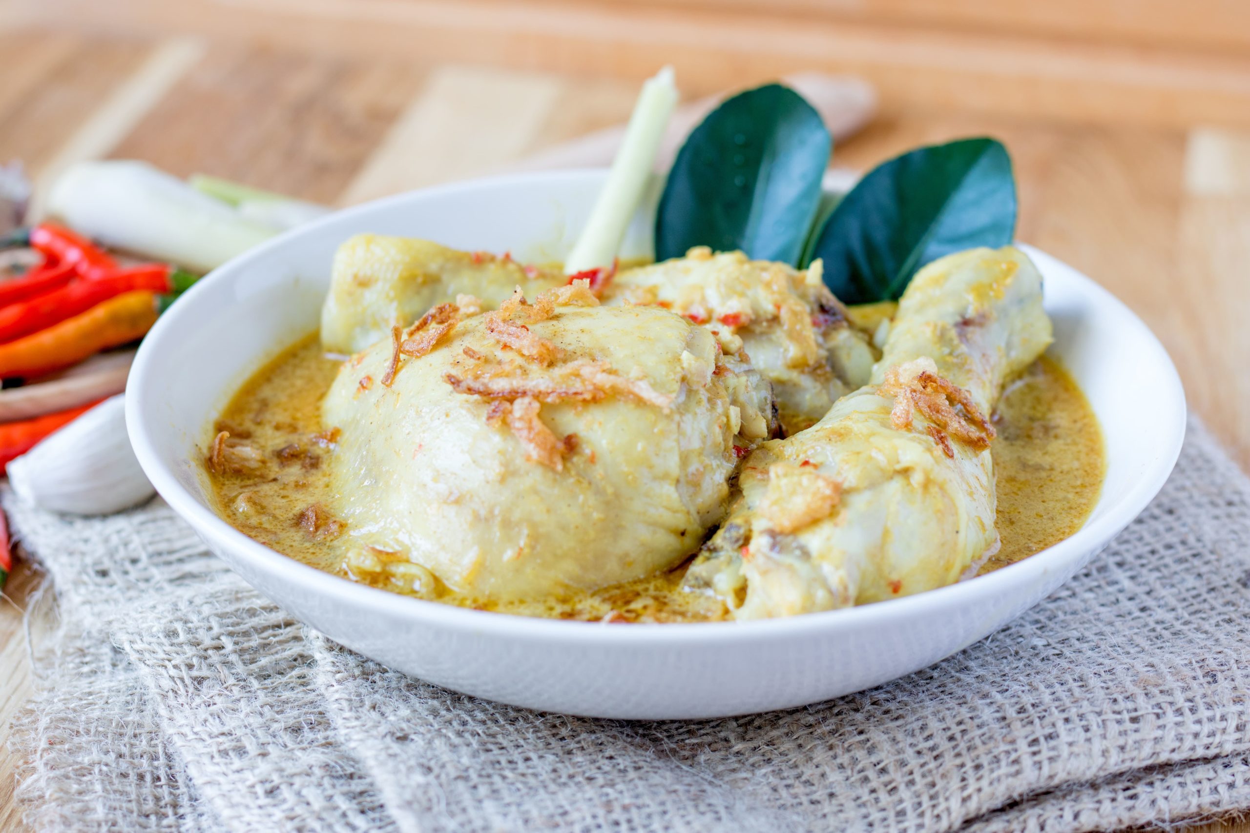 Resep Opor Ayam Istimewa untuk Lebaran Ketupat 2026: Tradisi, Tips, dan Langkah Praktis