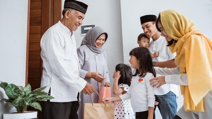 Silaturahmi Lebaran: Dari Pesantren Wali Songo hingga Istana Merdeka, Pemerintah Perkuat Tali Persaudaraan dan Program Pro‑Rakyat