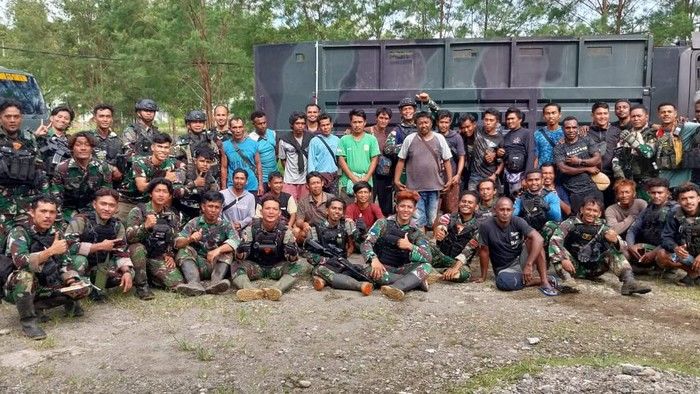 Tim Gabungan TNI Evakuasi 21 Warga Papua Usai Gangguan OPM, Operasi Cepat dan Terkoordinasi