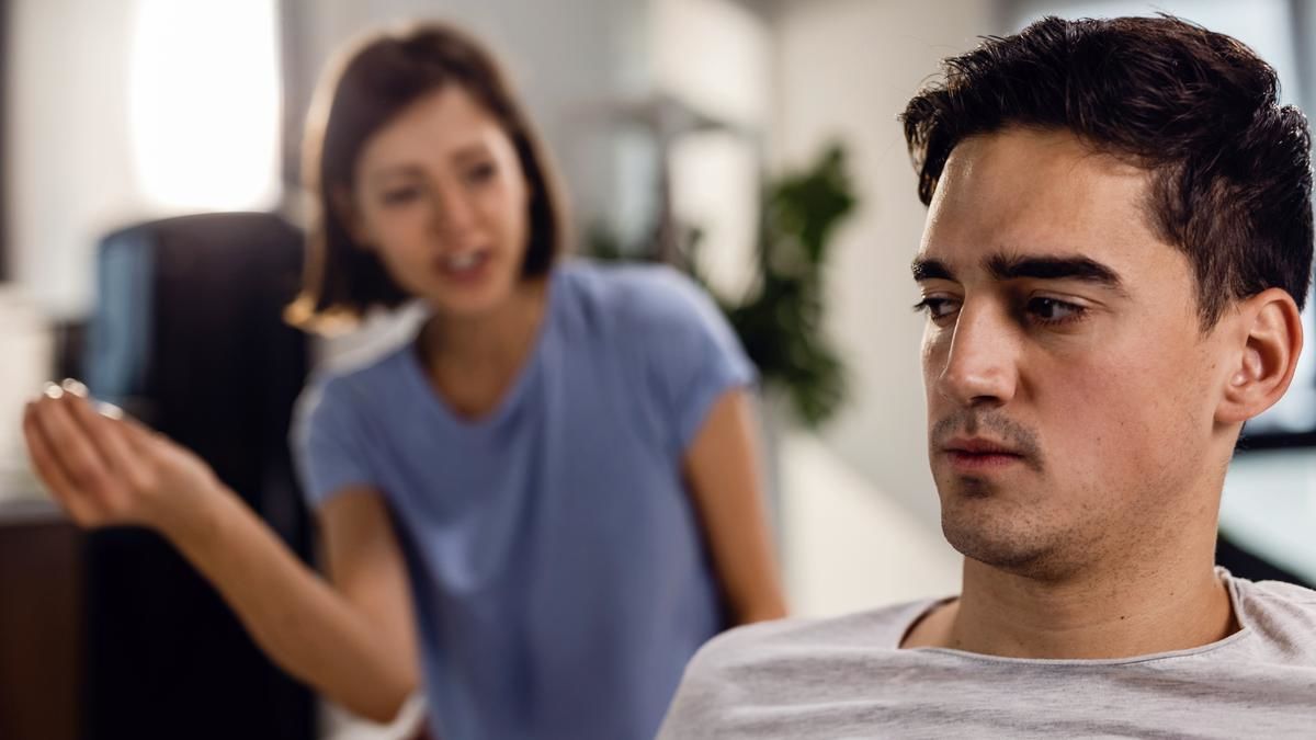 5 Zodiak Cowok yang Sering Terjebak Toxic Relationship Tanpa Disadari – Kenali Tanda Bahayanya!