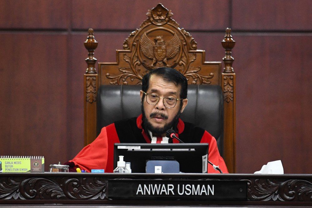 Anwar Usman Pensiun, Si “Paman Gibran” Tetap Tegas: Jejak Karier, Kontroversi, dan Warisan di Mahkamah Konstitusi