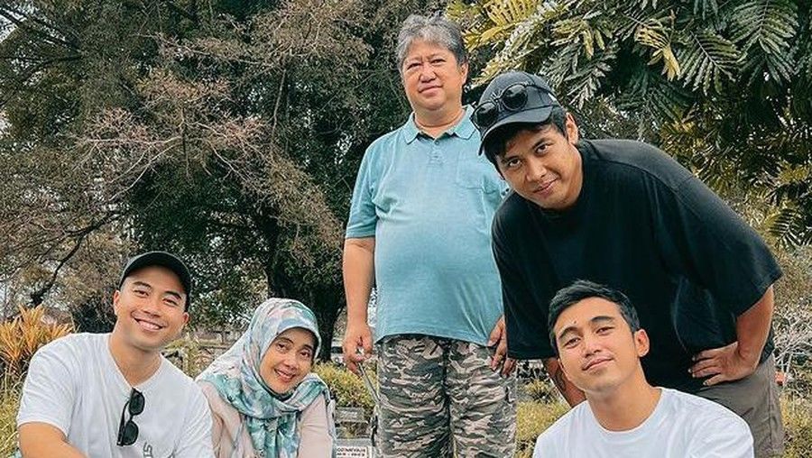 Ayah Vidi Aldiano Ungkap Rencana Menghadirkan Kenangan Melalui Baju Almarhum: Dari TPU Tanah Kusir hingga Petilasan Keluarga