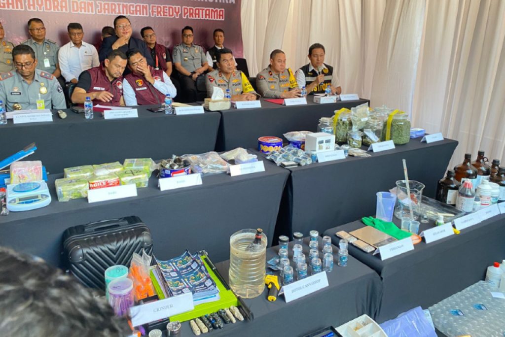 Bareskrim Ungkap Jaringan Narkoba: Penangkapan ‘The Doctor’ di Penang dan Buronan Tosan di Jakarta