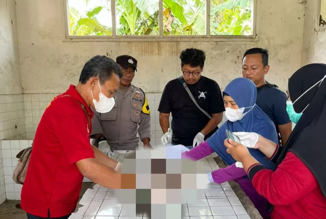 Bayi Ditemukan di Saluran Air, Kini Dirawat di RSUD – Polisi Mengincar Pelaku