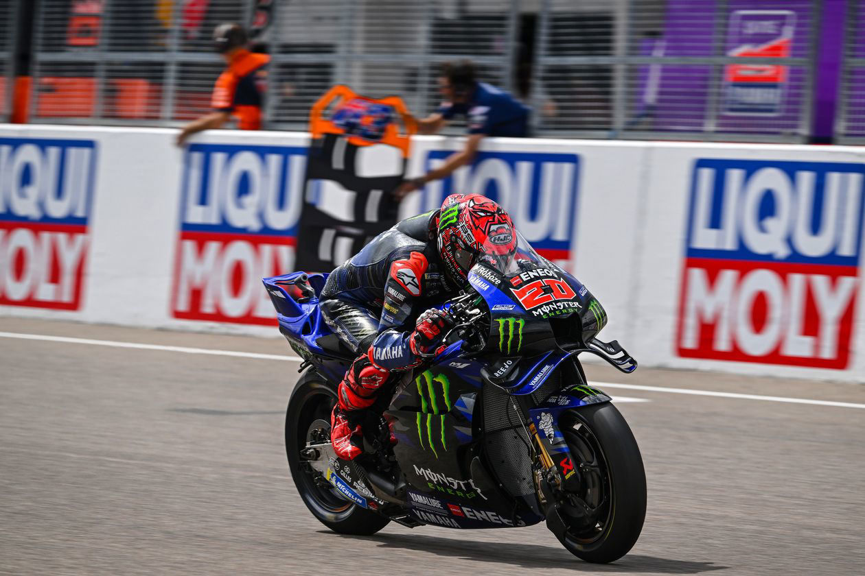 Fabio Quartararo Geliat di Lintasan, Tapi Mesin V4 Yamaha Buatnya Kembali Ke Puncak Frustrasi!