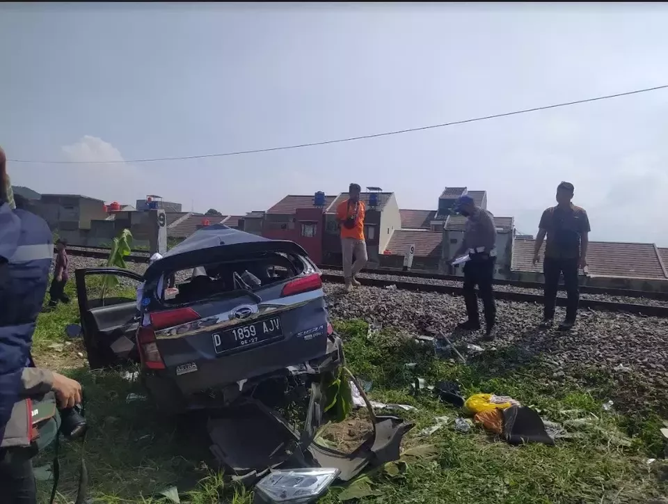 Jumlah Korban Kereta Bekasi Bertambah, Tim Medis Siaga di RS Terdekat