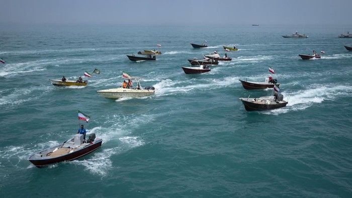 Trump Klaim Selat Hormuz Sudah Bebas Ranjau: Fakta, Tantangan, dan Dampaknya pada Harga Energi Global