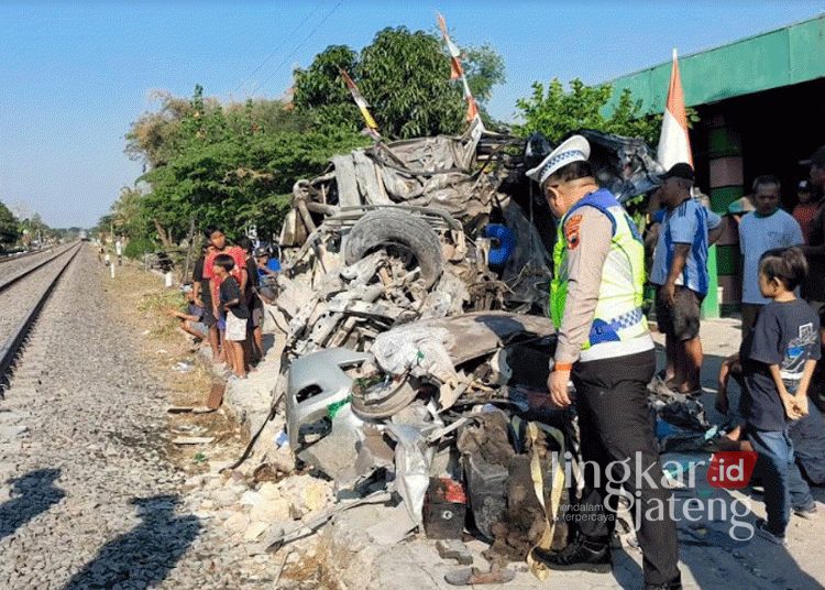 Analisis Pakar: Mengurai Kronologi KA Argo Bromo Anggrek Menghantam Kendaraan di Perlintasan Bekasi Timur