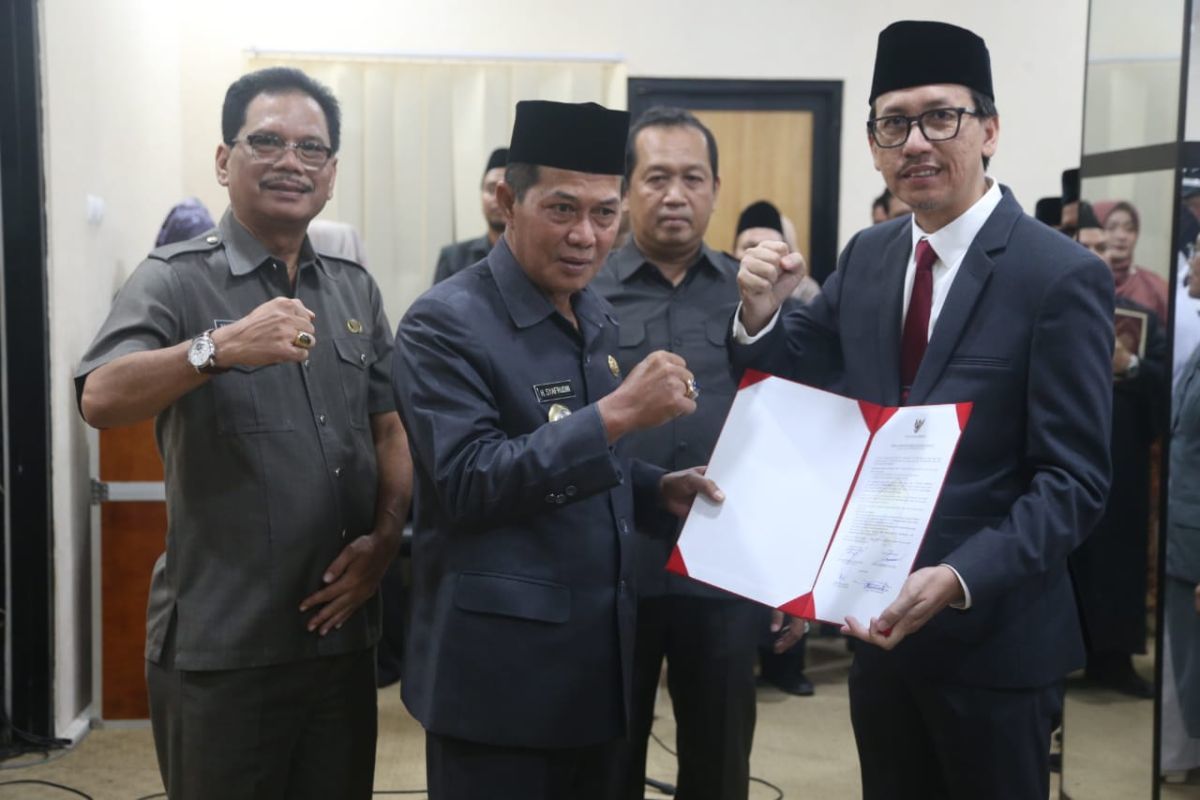 Pegawai Negeri Sipil: Antara Pengangkatan, Tunjangan, dan Pengawasan