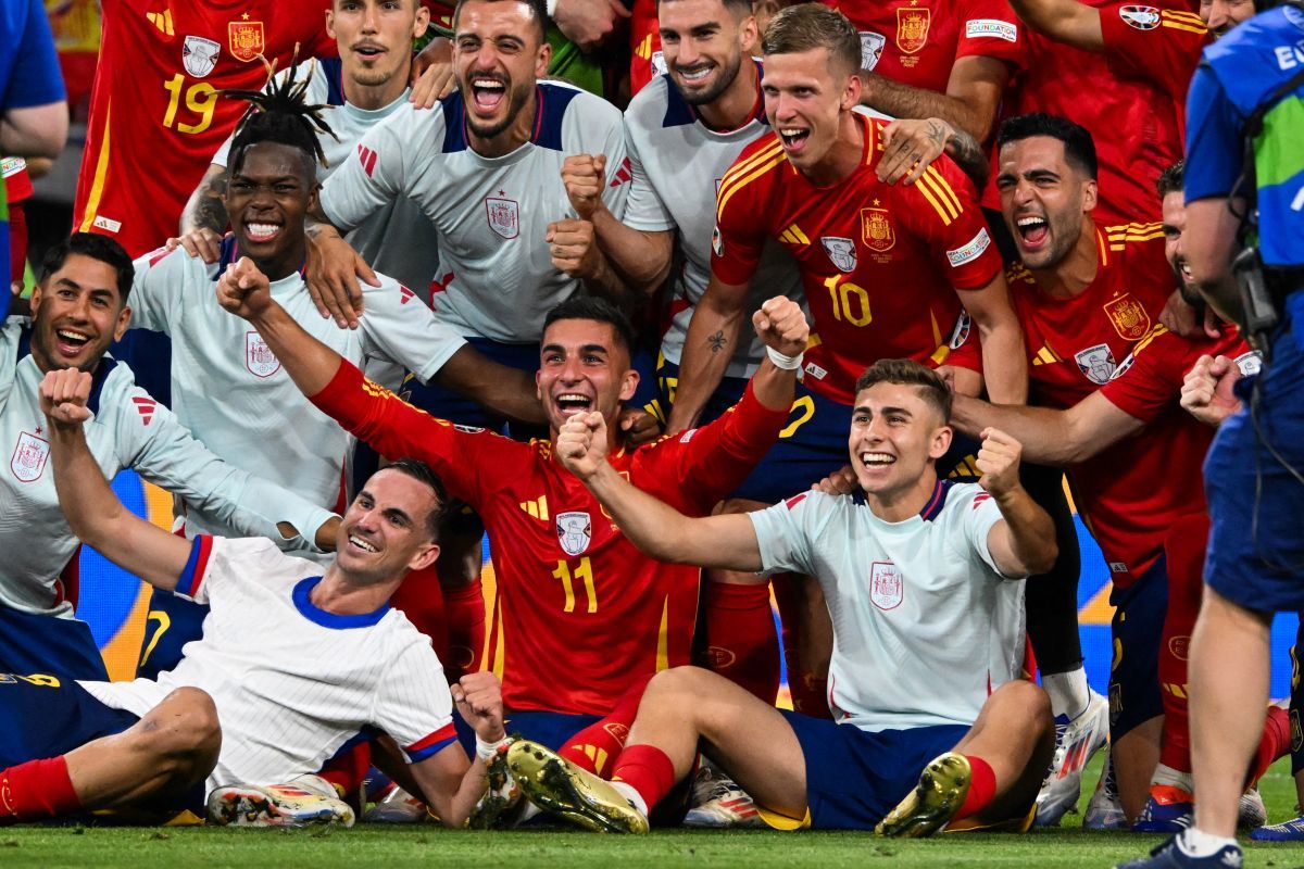 Aksi Heroik Pedro Porro Antar Spanyol Melaju ke Final Piala Dunia 2026