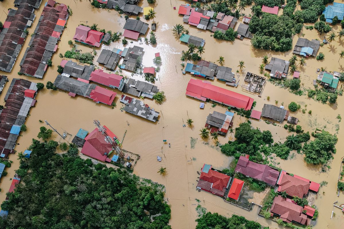 Banjir Bandang Hingga Tornado Warning NJ: Badai Dahsyat Landa Mid-Atlantic, Final Piala Dunia Terancam?