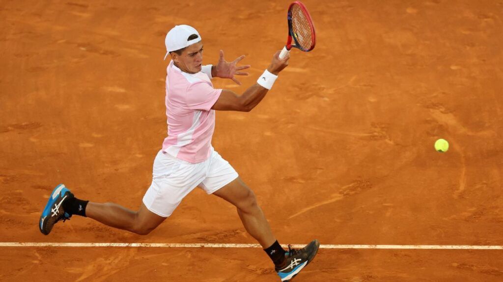 Clay Court Thrills: Sebastian Baez Charges Through Summer European Tournaments