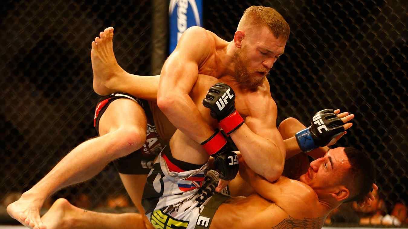 Comeback Tragis Conor McGregor: Cedera Lutut di Detik Awal Mengakhiri Impian di UFC 329