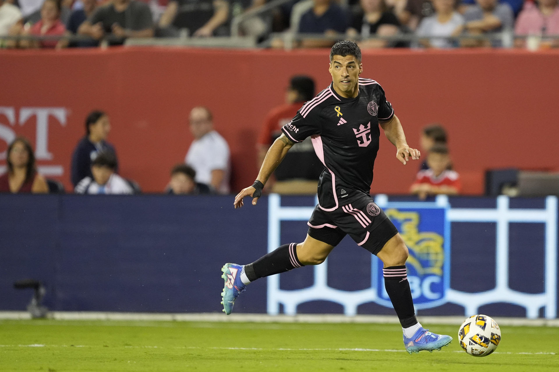 Debut Robert Lewandowski Dirusak Luis Suarez, Inter Miami Bungkam Chicago Fire 3-2