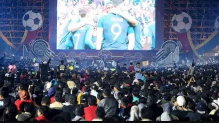 Demam Sepak Bola Dunia, Pemkab Gunung Mas Fasilitasi Warga Nobar Final Piala Dunia 2026