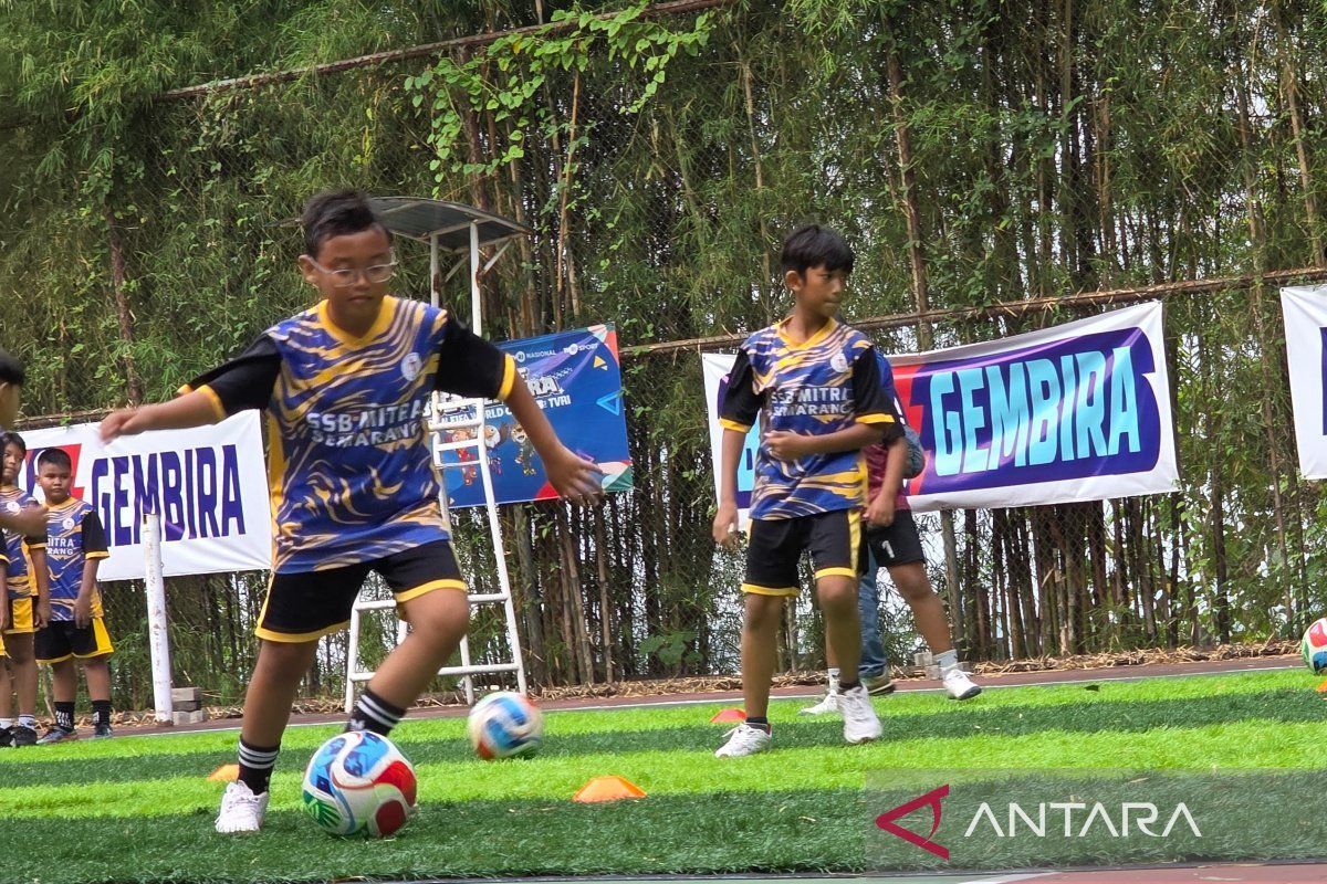 Demam Sepak Bola Dunia: Pemkab Lumajang Gelar Nobar Gratis, Ada Hadiah Menanti Penggemar