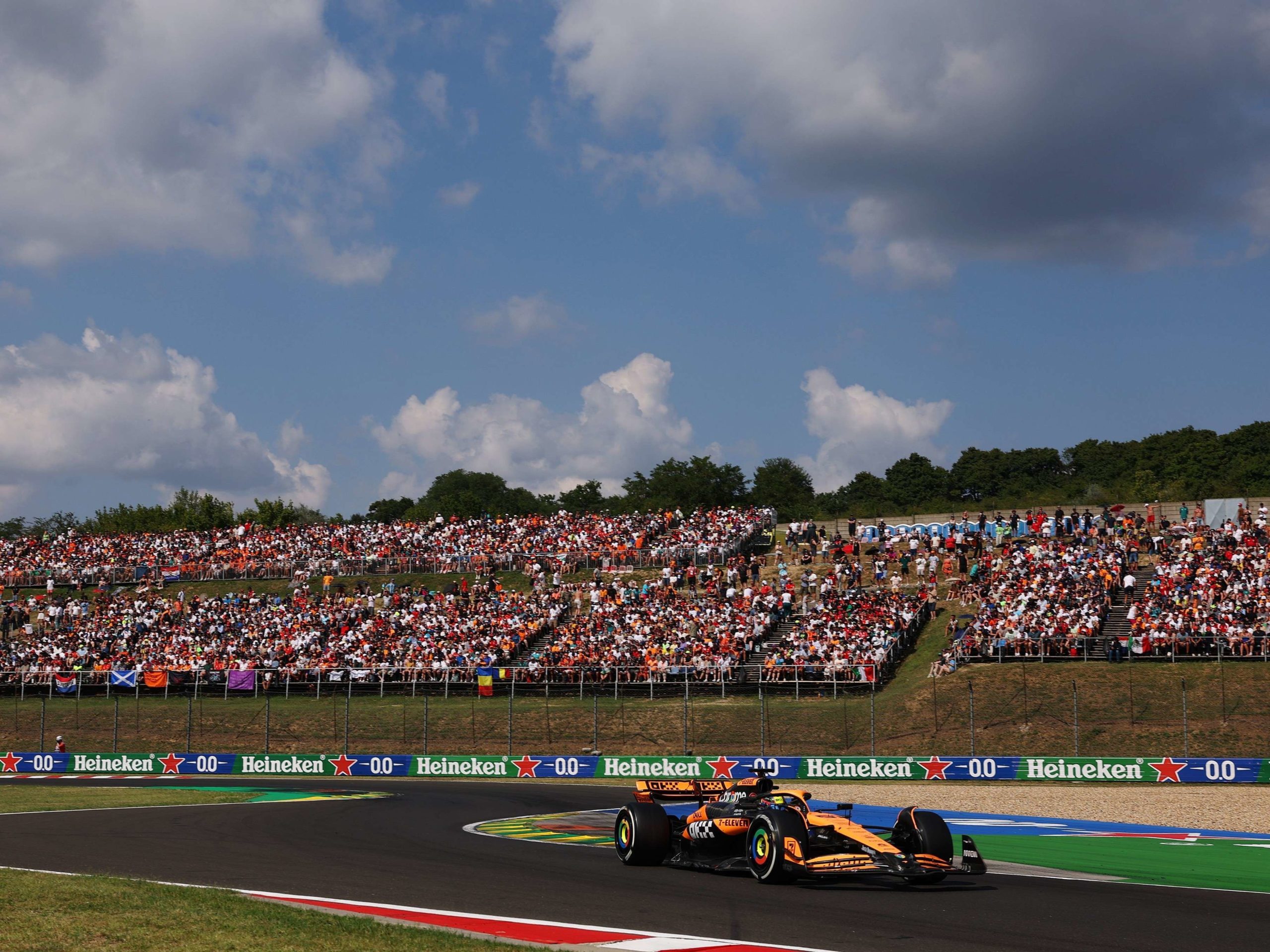 Drama Balapan Akhir Pekan: F1 Schedule Memanas di Hungaria dan Penundaan IndyCar di Nashville