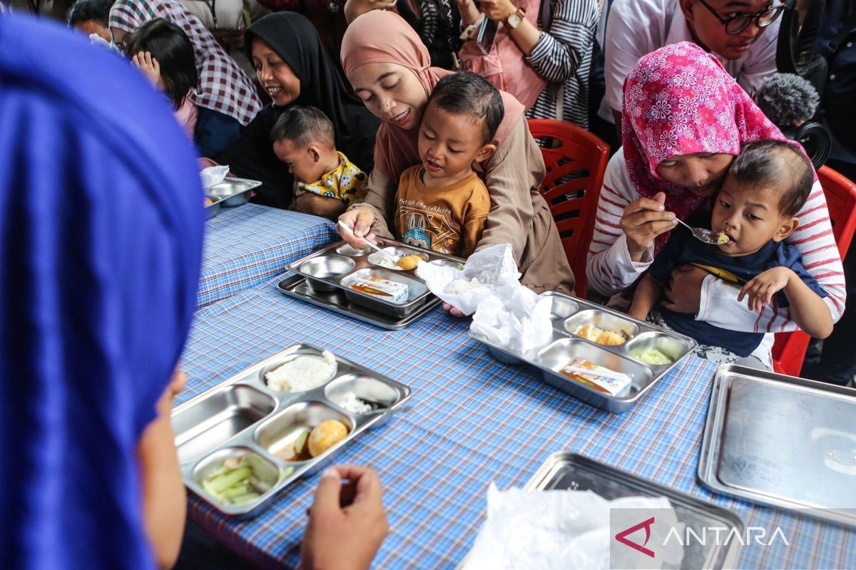 Drama Kabinet: Sudaryono Gantikan Nanik S. Deyang, Dukungan Mengalir untuk Program Makan Bergizi Gratis