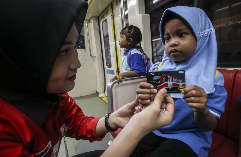 Drama LRT Jabodebek: Dari Dentuman Misterius di Cawang hingga Edukasi Inklusif Anak Disabilitas