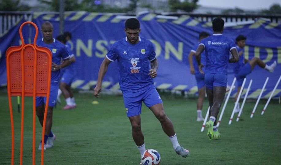Era Baru Persib Bandung: Igor Tolic Pimpin Latihan Perdana Menuju Musim 2026/27