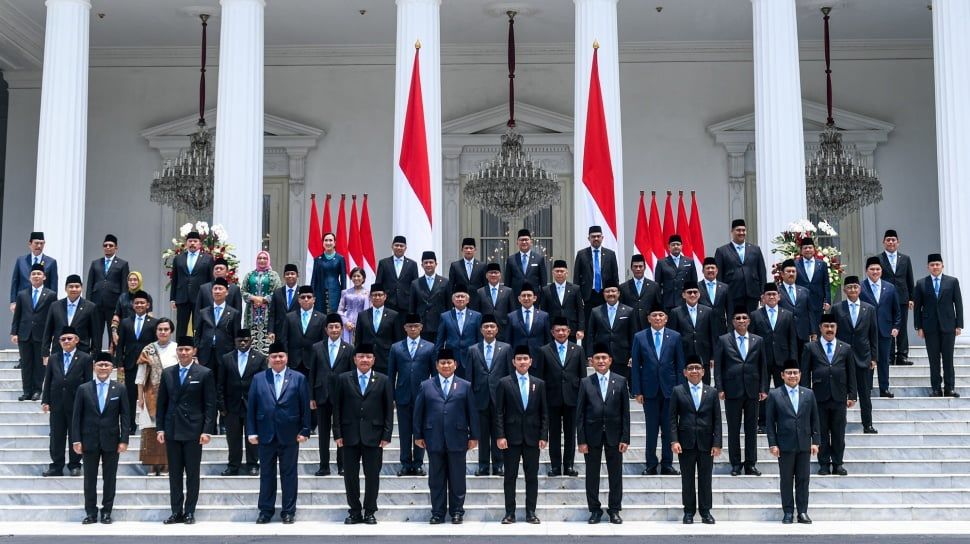 Evaluasi Dua Tahun Pemerintahan: Prabowo Soroti Tantangan Kabinet di Tengah Isu Perombakan
