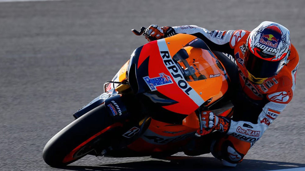 Evolusi Gaya Balap MotoGP: Dari Kecepatan Mentah ala Casey Stoner hingga Strategi Modern Marc Marquez