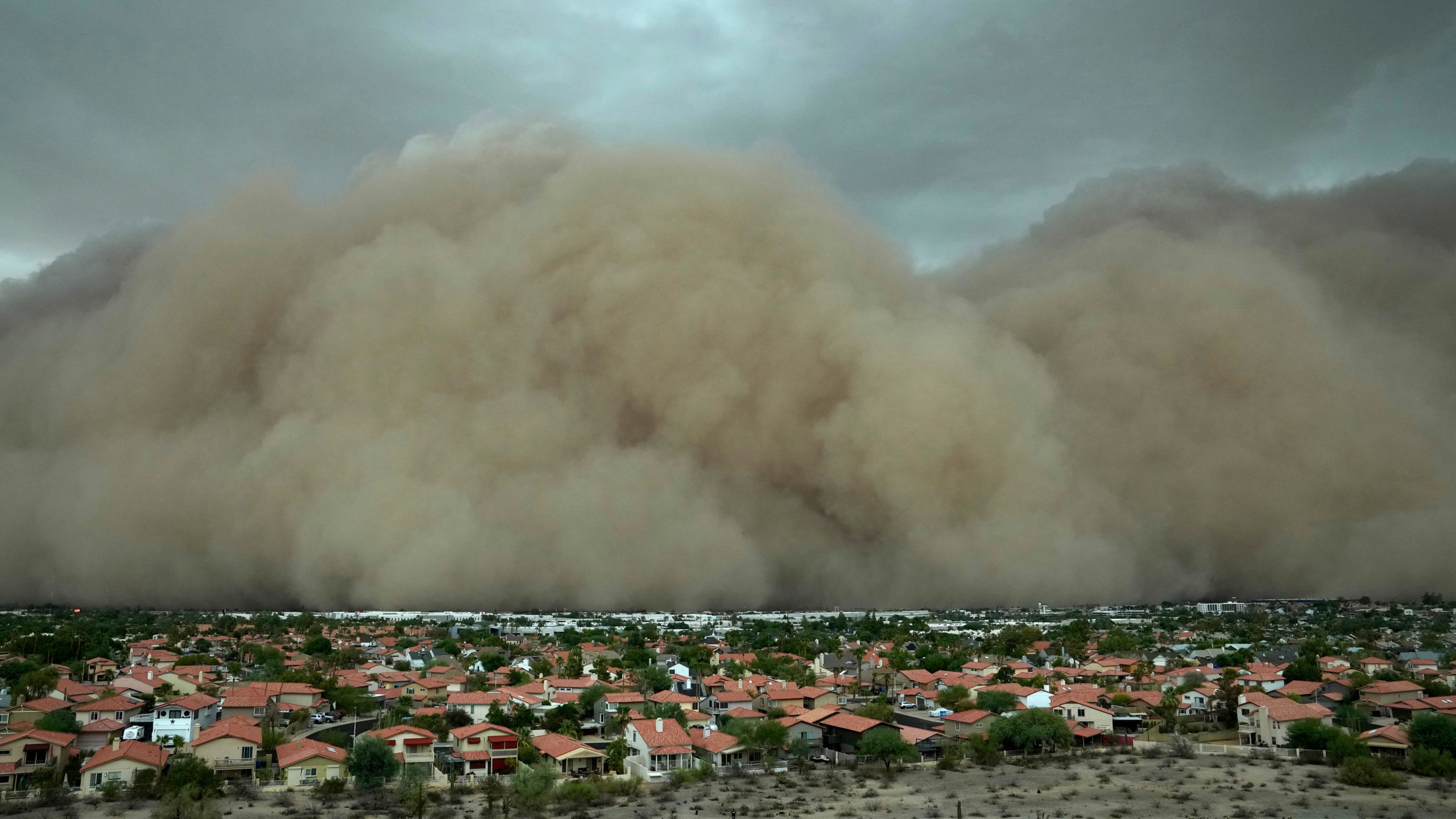 Haboobs and Hazards: Phoenix Faces Intense Monsoon Season as Dust Clouds Disrupt Daily Life