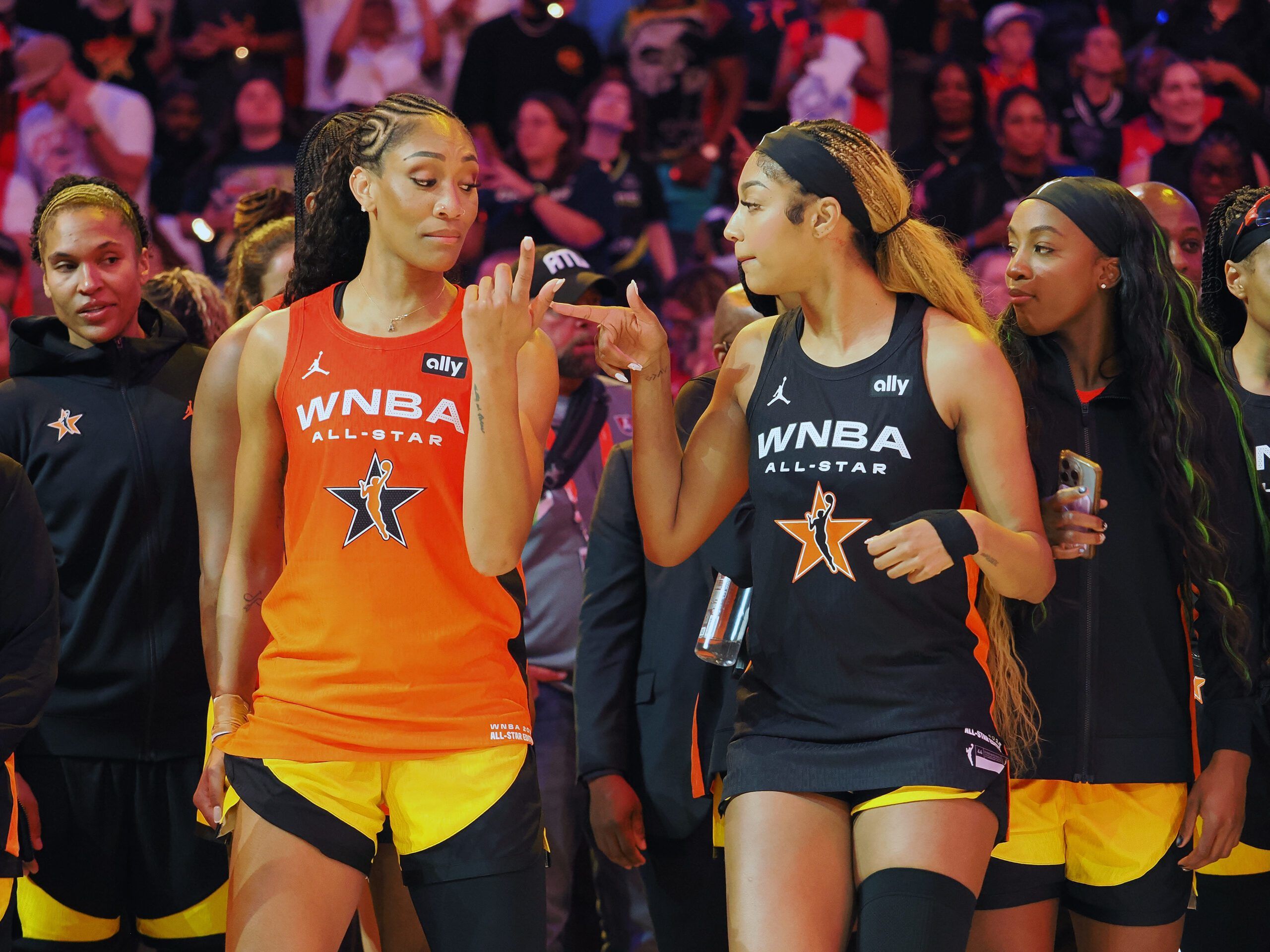 Inside the Ultimate Showdown: Stars Align in the Windy City for the 2026 WNBA All-Star Game