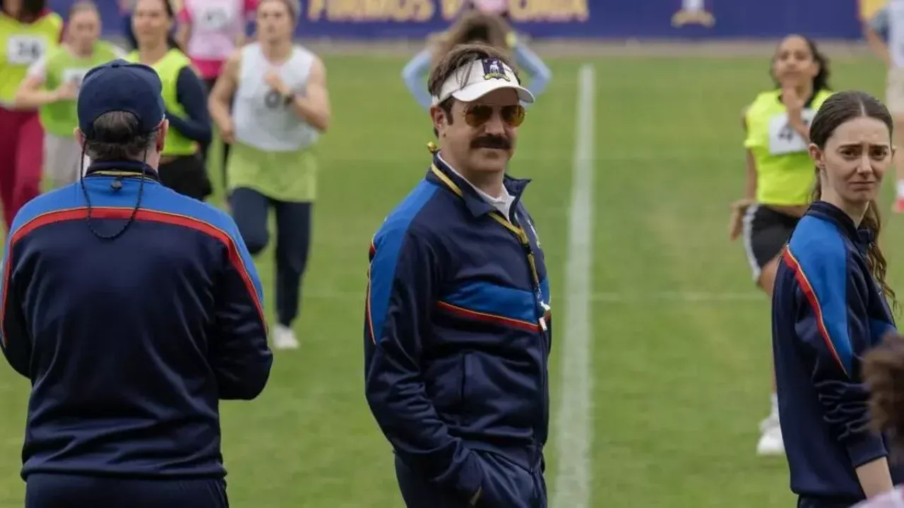Kembali ke Lapangan: Ted Lasso Siap Memulai Babak Baru di Musim Keempat