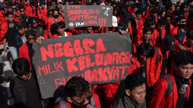 Kericuhan Demonstrasi dan Darurat Medis Warnai Dinamika Terkini di Kota Pelabuhan
