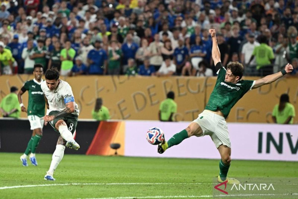 Magis Sepatu Enzo Fernandez Antar Argentina ke Final Piala Dunia 2026