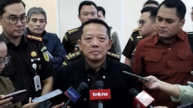 Misteri Penjagaan Ketat Rumah Jampidsus Febrie Adriansyah oleh TNI Akhirnya Terjawab