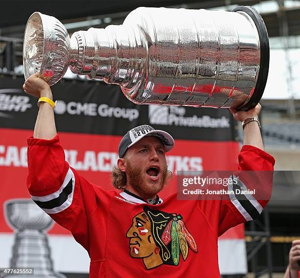 Patrick Kane's Blockbuster Return to Chicago: A Quest for Stanley Cups and a Partnership with Bedard