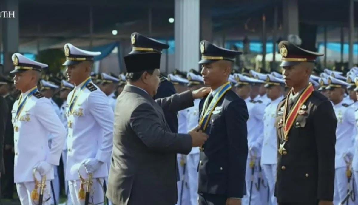 Prabowo Anugerahkan Adhi Makayasa 2026: Empat Perwira Terbaik TNI-Polri Raih Prestasi Tertinggi!