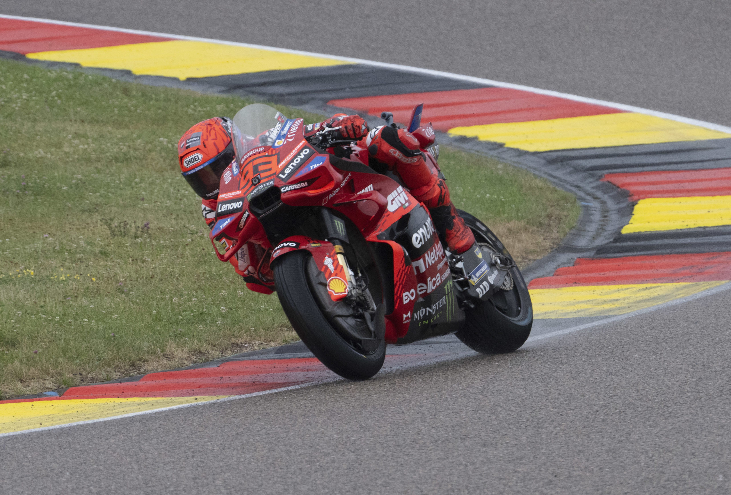 Sachsenring Membara: Dominasi Marc Marquez Mengguncang Klasemen MotoGP 2026