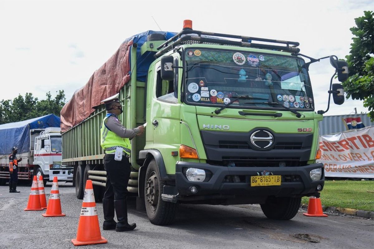 Sederet Ultimatum Panas Guncang Dunia: Dari Truk ODOL di Indonesia hingga Ketegangan Global