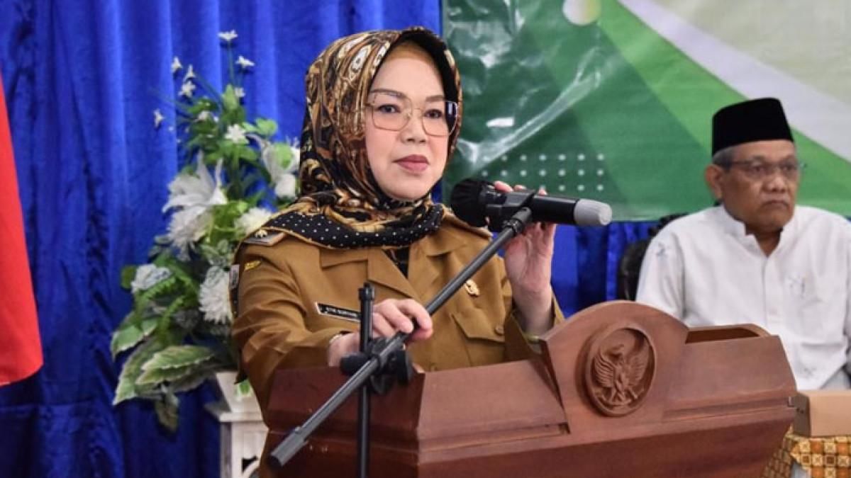 Skandal OTT Bupati Sukoharjo: Etik Suryani Terjerat Kasus Pemerasan, Miliaran Rupiah Disita KPK