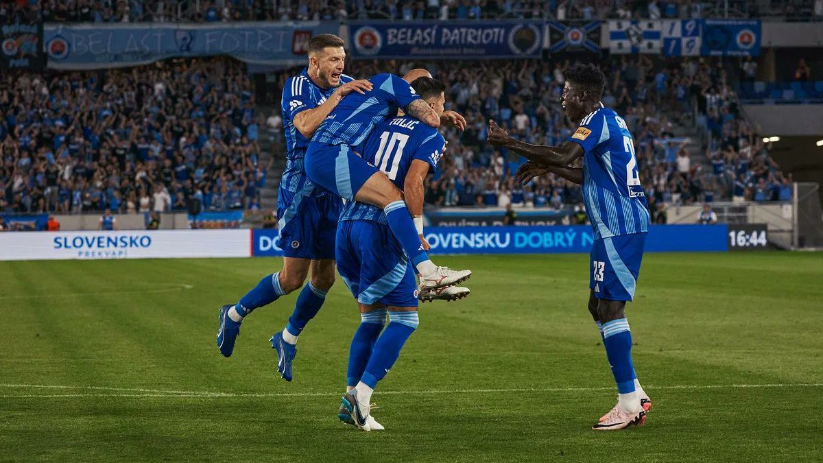 Slovan Bratislava Tampil Perkasa di Kandang Iberia 1999 pada Kualifikasi Liga Champions
