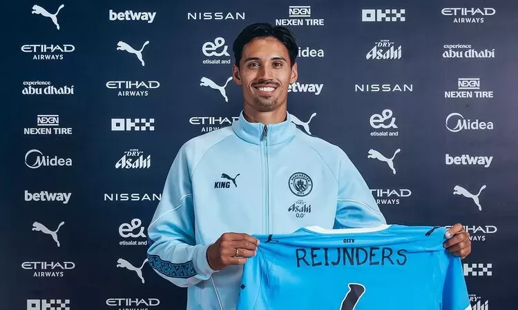 Akhir Perjalanan Singkat di Etihad: Tijjani Reijnders Bawa Kenangan Manis Dua Trofi Bersama Manchester City
