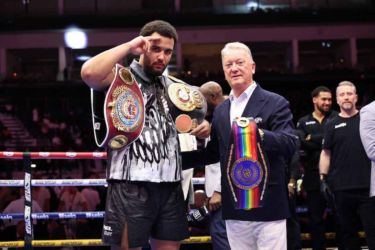 Ambisi Queensberry: Frank Warren Buka Peluang Duel Besar Moses Itauma vs Daniel Dubois Demi Takhta Kelas Berat