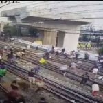 chaos-di-jalur-rel-tawuran-manggarai-lumpuhkan-perjalanan-krl-lintas-bogor-sore-ini-150x150 Ensiklopedia