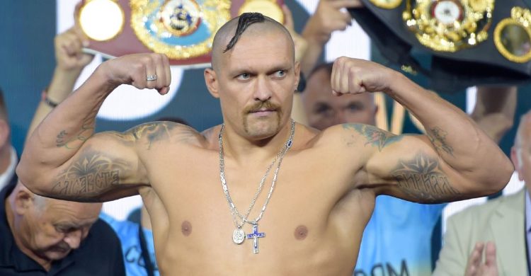 Debat Legenda: Oleksandr Usyk Ungkap Satu Petinju yang Bisa Kalahkan Floyd Mayweather Jr