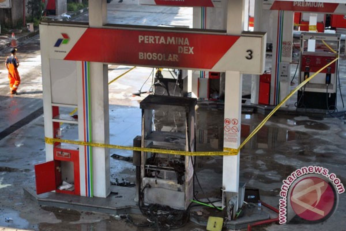Detik-Detik Mencekam Kebakaran di SPBU Cemplang Bogor: Mobil Hangus dan Dispenser BBM Terbakar