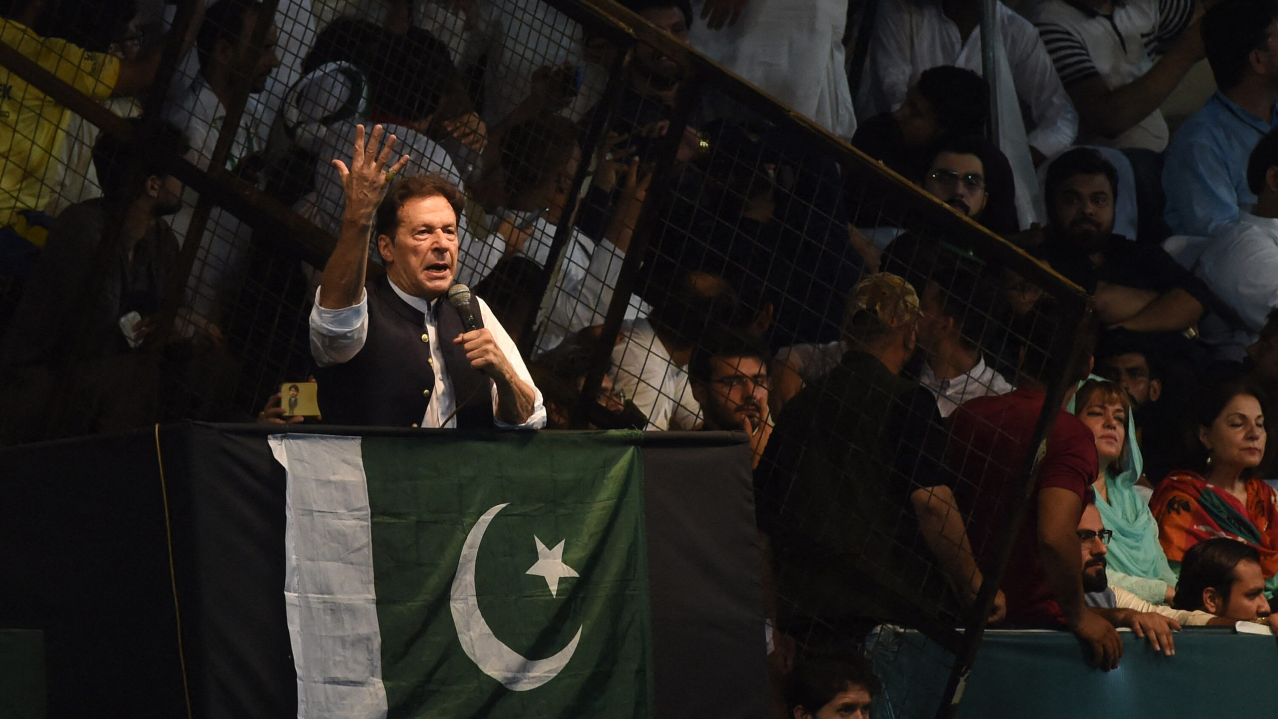 Dinamika Pakistan: Dari Ketegangan Politik Imran Khan hingga Duel Klasik Hoki Melawan India