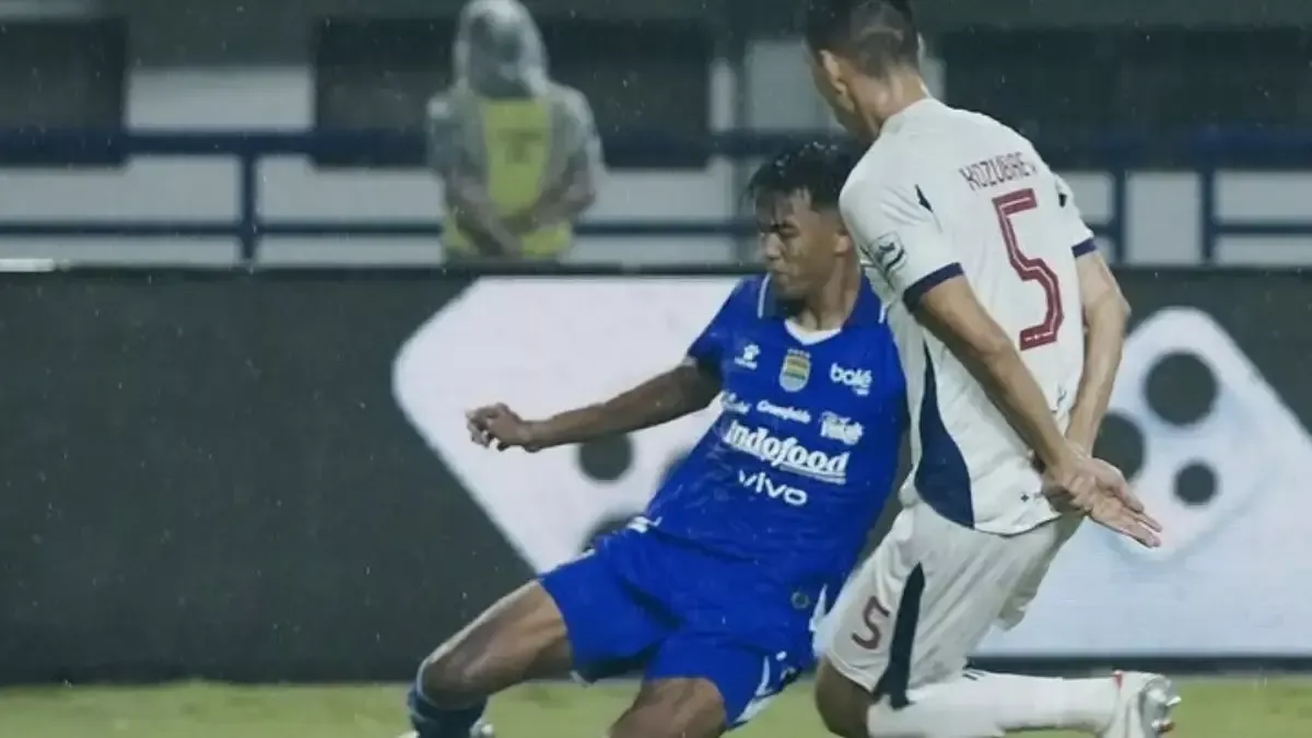 Dominasi Persib Bandung: Kolaborasi Maut Menalo dan Peralta Hancurkan Pertahanan Sabah FC